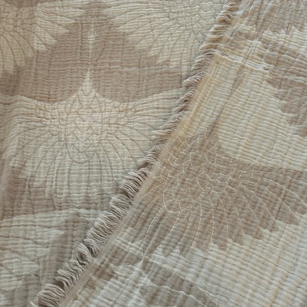 Modern Luxury Flock Bedspread Muslin 100% Cotton Woven Never Printed Quilted Tan